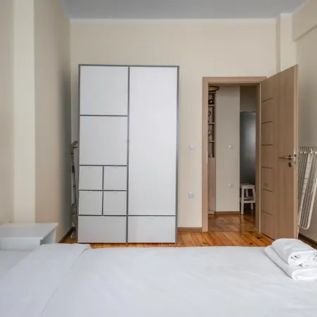 Stylish & Spacious 2bd Flat In The Heart Of By Flat Mаnager Apartment *