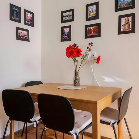 Stylish & Spacious 2bd Flat In The Heart Of By Flat Mаnager Apartment